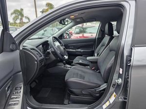 2025 Mitsubishi OUTLANDER SPORT SE — фото 3