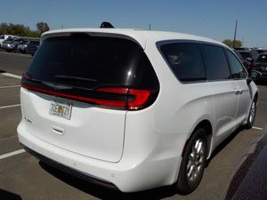 CHRYSLER PACIFICA TOURING L - 2
