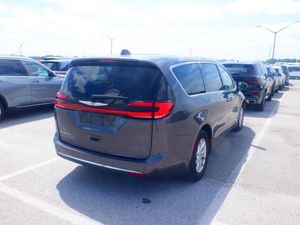 CHRYSLER PACIFICA TOURING L - 2