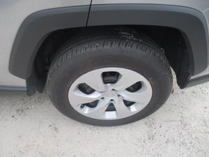 صورة مصغرة 15 لـ 2025 Toyota RAV4 LE