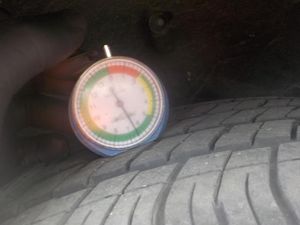 CHRYSLER PACIFICA TOURING L - 8