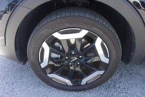 صورة مصغرة 11 لـ 2025 KIA TELLURIDE S