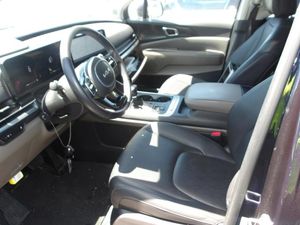 KIA CARNIVAL - 3