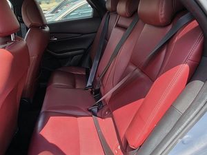 صورة مصغرة 17 لـ 2025 Mazda CX-30 2.5 S CARBON EDITION