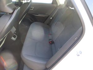 2025 KIA K4 LXS thumbnail 23