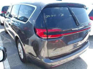 CHRYSLER PACIFICA TOURING L - 2