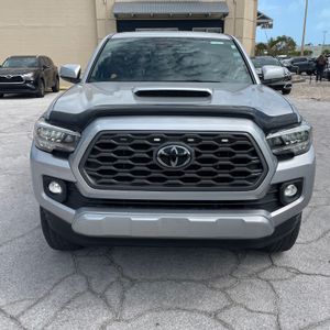 Toyota Tacoma TRD Sport - 8