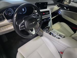 صورة 4 لـ 2025 Genesis G70 2.5T