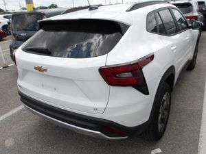 CHEVROLET TRAX LT - 2