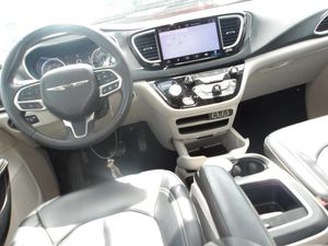 CHRYSLER PACIFICA TOURING L - 4