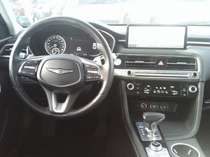 2025 Genesis G70 2.5T — фото 4