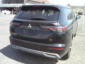 MITSUBISHI OUTLANDER SE - 2