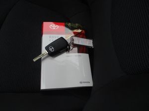صورة مصغرة 19 لـ 2025 Toyota RAV4 LE