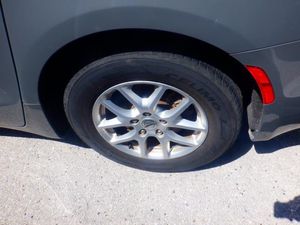 CHRYSLER PACIFICA TOURING L - 8