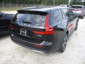 صورة 2 لـ 2025 Volvo V60 CROSS COUNTRY PLUS