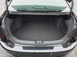 VOLKSWAGEN JETTA SPORT - 6