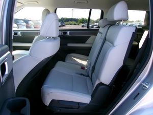 2025 Hyundai SANTA FE SEL 照片 16