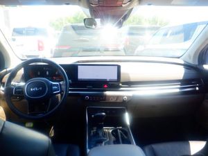 KIA CARNIVAL - 4