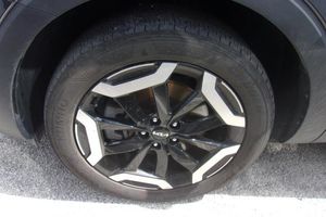 صورة 8 لـ 2025 KIA TELLURIDE S