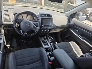 2025 Mitsubishi OUTLANDER SPORT 照片 4