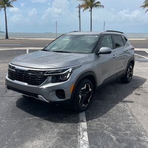 2025 KIA SELTOS EX photo 1