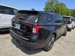 FORD EXPLORER ST-LINE - 2