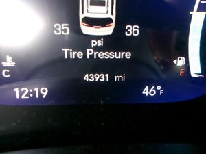 CHRYSLER PACIFICA TOURING L - 5