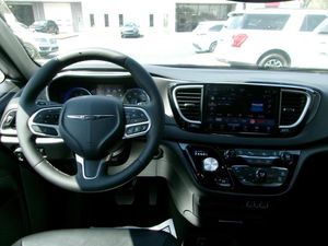 CHRYSLER PACIFICA SELECT - 4