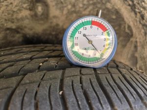 CHRYSLER PACIFICA TOURING L - 8