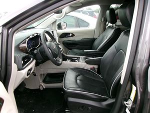 CHRYSLER PACIFICA LIMITED - 3