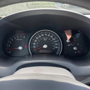 صورة 29 لـ 2012 KIA SEDONA LX