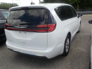 CHRYSLER PACIFICA TOURING L - 2