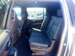 CHEVROLET SUBURBAN Z71 - 10