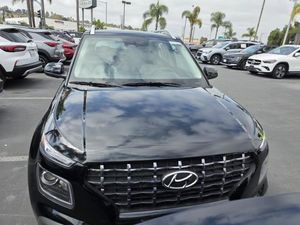 2025 Hyundai VENUE 照片 15