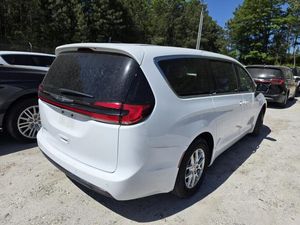 CHRYSLER PACIFICA TOURING L - 2