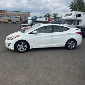 2013 Hyundai ELANTRA GLS 照片 2
