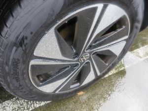 صورة 9 لـ 2025 Volkswagen TAOS SE