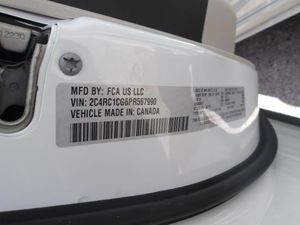 CHRYSLER VOYAGER LX - 7