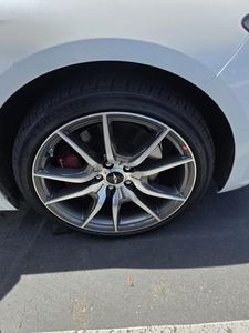 2025 Genesis G70 2.5T — фото 12