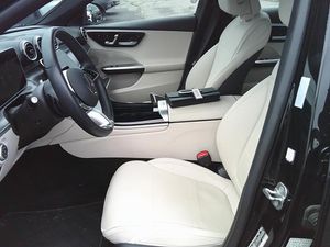 صورة 3 لـ 2025 Mercedes-BENZ C-CLASS