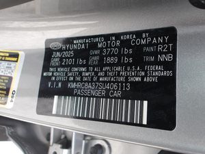 صورة 7 لـ 2025 Hyundai VENUE SEL