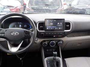 HYUNDAI VENUE SEL - 4