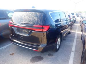 CHRYSLER PACIFICA TOURING L - 2