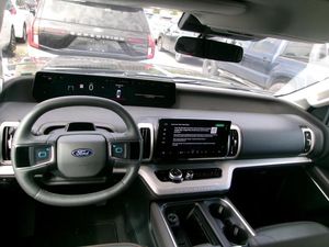 FORD EXPEDITION MAX ACTIVE - 4