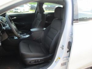2024 Chevrolet MALIBU LT 照片 3