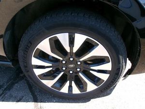 صورة 10 لـ 2025 FORD EXPEDITION PLATINUM