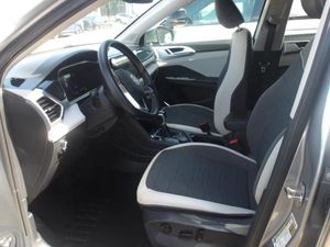 صورة 3 لـ 2025 Volkswagen TAOS SE