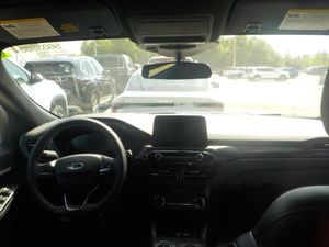 FORD ESCAPE ST-LINE - 4