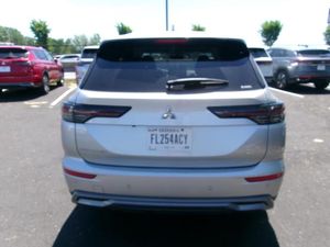 2025 Mitsubishi OUTLANDER SE — миниатюра 15