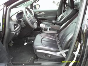 CHRYSLER PACIFICA SELECT - 3